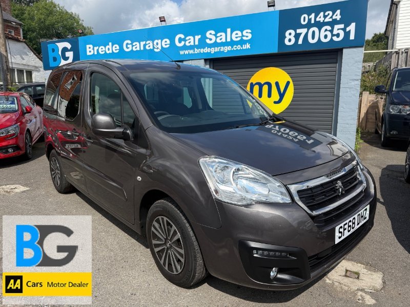 MyMobility Vehicles - WAV - Peugeot Partner - SF68 DHZ - Main Photo