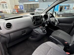 MyMobility Vehicles - WAV - Peugeot Partner - SF68 DHZ - Passenger Door Inside View