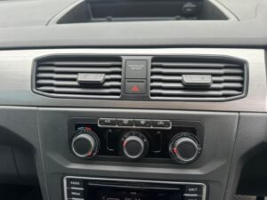 MyMobility Vehicles - WAV - VW Caddy - AV68 SYC - Centre Console View